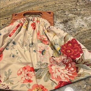 Floral Wooden Handle Satchel